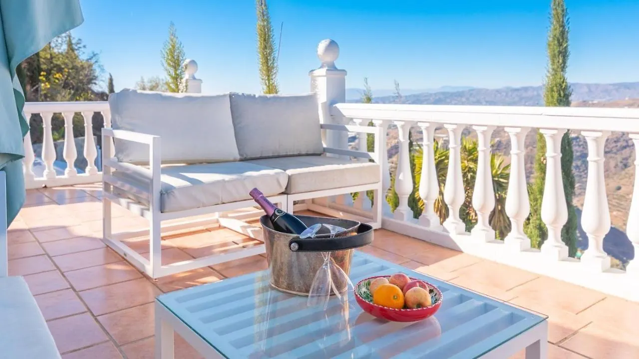 Villa El Arco Iris De La Montana Sayalonga By Ruralidays Vakantiehuis